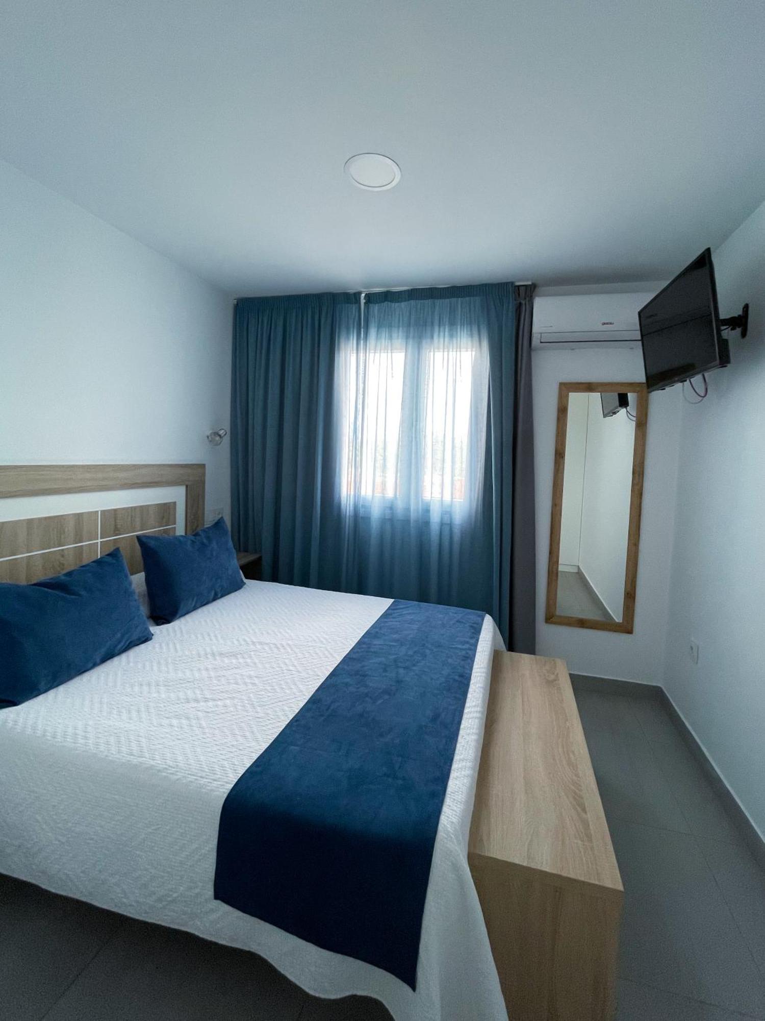 Apartamentos Lusitania Parking Gratis Bajo Disponibilidad Mérida Eksteriør billede